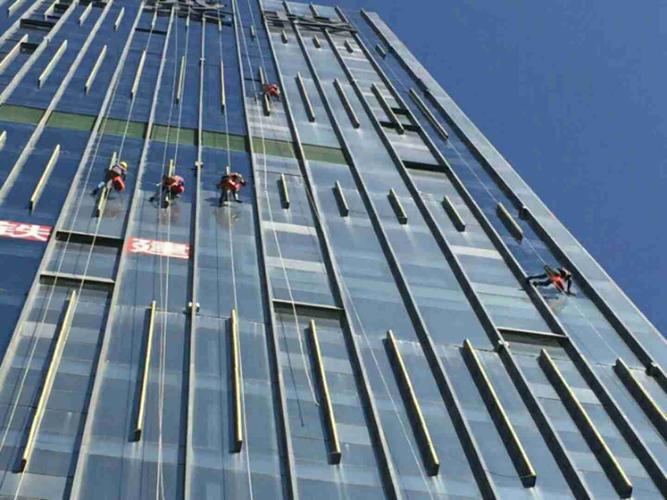 新田县广场高楼保洁